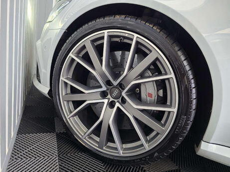 Audi RS6 4.0 TFSI V8 Performance Estate 5dr Petrol Tiptronic quattro Euro 6 (s/s) (6 30