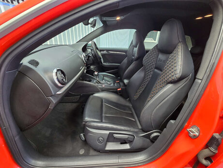 Audi RS3 2.5 TFSI Sportback 5dr Petrol S Tronic quattro Euro 6 (s/s) (Nav) (367 ps) 5