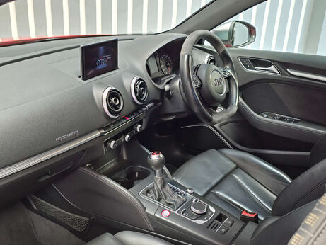 Audi RS3 2.5 TFSI Sportback 5dr Petrol S Tronic quattro Euro 6 (s/s) (Nav) (367 ps) 33