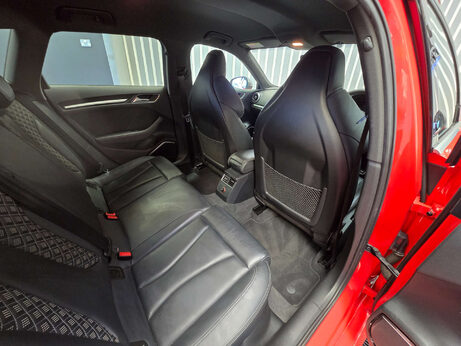 Audi RS3 2.5 TFSI Sportback 5dr Petrol S Tronic quattro Euro 6 (s/s) (Nav) (367 ps) 15