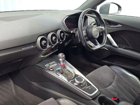 Audi TT 2.0 TFSI S line Coupe 3dr Petrol S Tronic quattro Euro 6 (s/s) (230 ps) 8