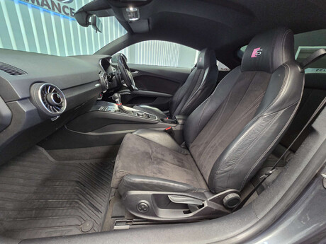 Audi TT 2.0 TFSI S line Coupe 3dr Petrol S Tronic quattro Euro 6 (s/s) (230 ps) 9