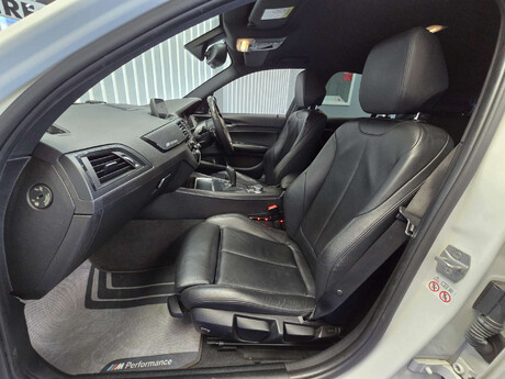 BMW 1 Series 3.0 M140I Shadow Edition Auto 5dr 9