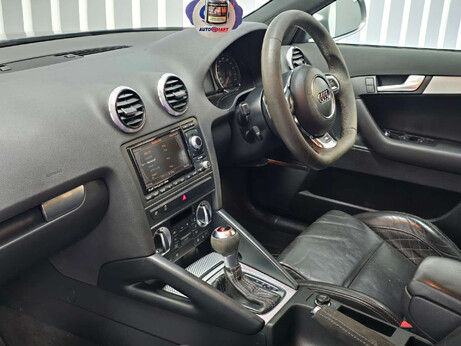 Audi RS3 2.5 TFSI Sportback 5dr Petrol S Tronic quattro Euro 5 (340 ps) 4