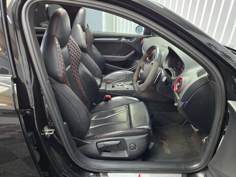 Audi RS3 2.5 TFSI Saloon 4dr Petrol S Tronic quattro Euro 6 (s/s) (400 ps) 17