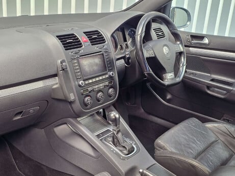 Volkswagen Golf 3.2 V6 R32 Hatchback 3dr Petrol DSG 4Motion (233 g/km, 247 bhp) 3