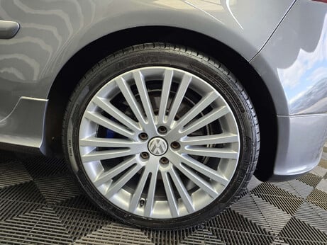 Volkswagen Golf 3.2 V6 R32 Hatchback 3dr Petrol DSG 4Motion (233 g/km, 247 bhp) 16