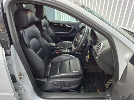 Audi RS3 2.5 TFSI Sportback 5dr Petrol S Tronic quattro Euro 5 (340 ps) 17
