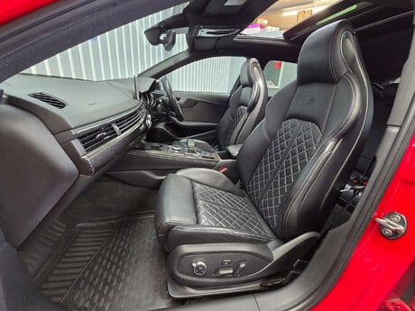 Audi S4 3.0 TFSI V6 Estate 5dr Petrol Tiptronic quattro Euro 6 (s/s) (354 ps) 9