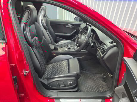 Audi S4 3.0 TFSI V6 Estate 5dr Petrol Tiptronic quattro Euro 6 (s/s) (354 ps) 22