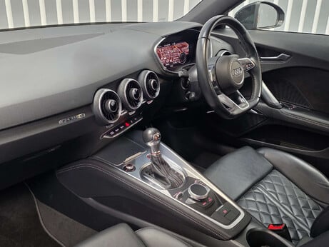 Audi TT 2.0 TFSI Black Edition Coupe 3dr Petrol S Tronic quattro Euro 6 (s/s) (310 16