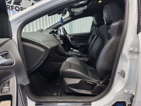 Ford Focus 2.3T EcoBoost RS Hatchback 5dr Petrol Manual AWD Euro 6 (s/s) (350 ps) 19