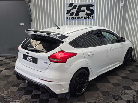 Ford Focus 2.3T EcoBoost RS Hatchback 5dr Petrol Manual AWD Euro 6 (s/s) (350 ps) 39