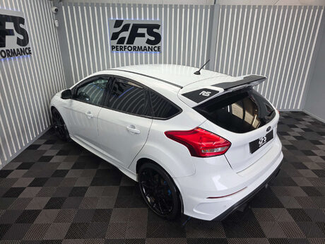 Ford Focus 2.3T EcoBoost RS Hatchback 5dr Petrol Manual AWD Euro 6 (s/s) (350 ps) 17