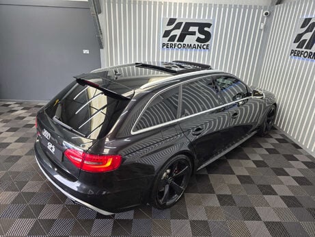 Audi RS4 4.2 FSI V8 Limited Edition Estate 5dr Petrol S Tronic quattro Euro 5 (450 p 17