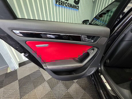Audi RS4 4.2 FSI V8 Limited Edition Estate 5dr Petrol S Tronic quattro Euro 5 (450 p 28