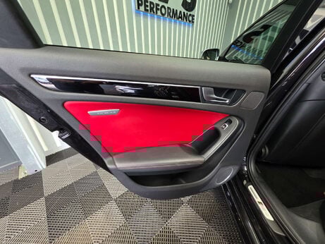 Audi RS4 4.2 FSI V8 Limited Edition Estate 5dr Petrol S Tronic quattro Euro 5 (450 p 24