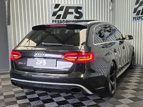 Audi RS4 4.2 FSI V8 Limited Edition Estate 5dr Petrol S Tronic quattro Euro 5 (450 p 51