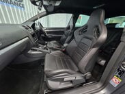 Volkswagen Golf 3.2 Golf R32 4WD 3dr 9