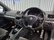 Volkswagen Golf 3.2 Golf R32 4WD 3dr 12