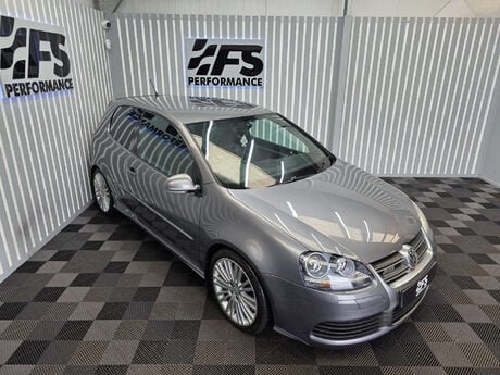 Volkswagen Golf 3.2 Golf R32 4WD 3dr 13