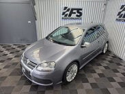 Volkswagen Golf 3.2 Golf R32 4WD 3dr 15