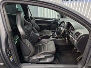 Volkswagen Golf 3.2 Golf R32 4WD 3dr 19