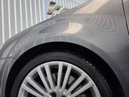 Volkswagen Golf 3.2 Golf R32 4WD 3dr 23