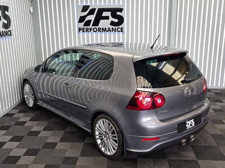 Volkswagen Golf 3.2 Golf R32 4WD 3dr 33