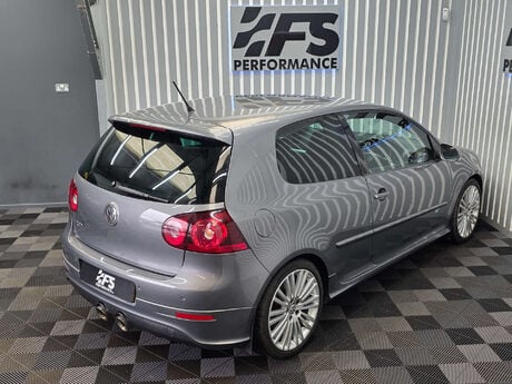 Volkswagen Golf 3.2 Golf R32 4WD 3dr 35