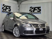 Volkswagen Golf 3.2 Golf R32 4WD 3dr 45