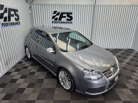 Volkswagen Golf 3.2 Golf R32 4WD 3dr 13