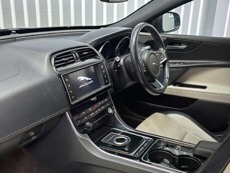 Jaguar XE 2.0d R-Sport Saloon 4dr Diesel Auto Euro 6 (s/s) (180 ps) 8