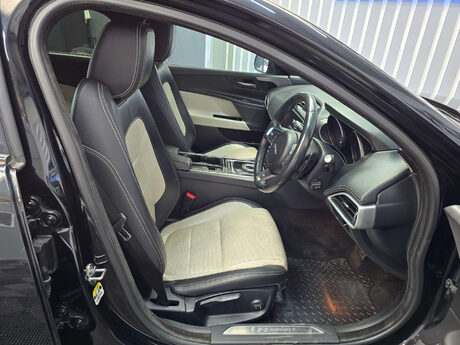 Jaguar XE 2.0d R-Sport Saloon 4dr Diesel Auto Euro 6 (s/s) (180 ps) 20