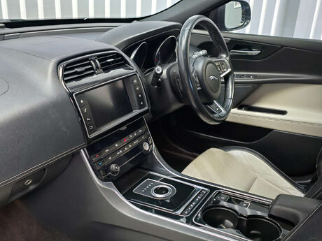 Jaguar XE 2.0d R-Sport Saloon 4dr Diesel Auto Euro 6 (s/s) (180 ps) 21