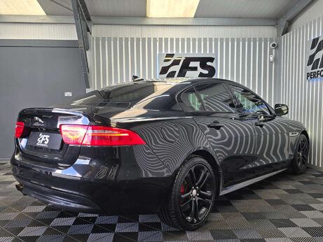 Jaguar XE 2.0d R-Sport Saloon 4dr Diesel Auto Euro 6 (s/s) (180 ps) 32