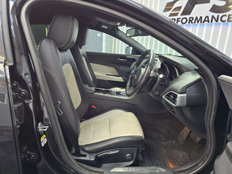 Jaguar XE 2.0d R-Sport Saloon 4dr Diesel Auto Euro 6 (s/s) (180 ps) 37