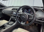 Jaguar XE 2.0d R-Sport Saloon 4dr Diesel Auto Euro 6 (s/s) (180 ps) 38