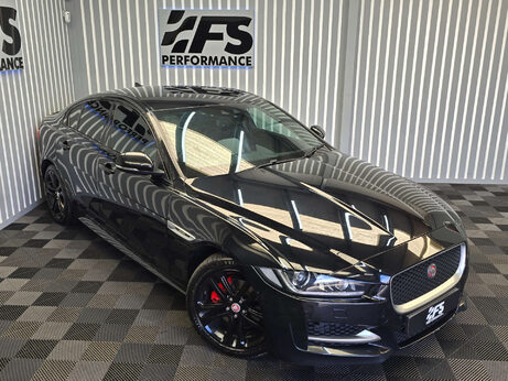 Jaguar XE 2.0d R-Sport Saloon 4dr Diesel Auto Euro 6 (s/s) (180 ps) 37