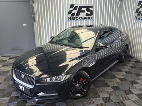 Jaguar XE 2.0d R-Sport Saloon 4dr Diesel Auto Euro 6 (s/s) (180 ps) 39