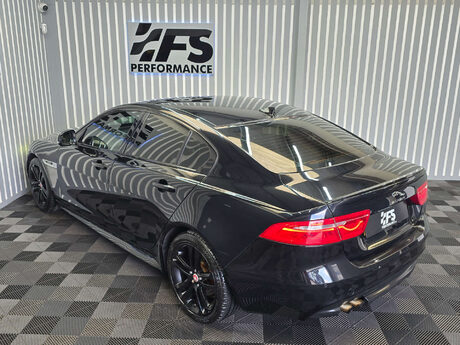 Jaguar XE 2.0d R-Sport Saloon 4dr Diesel Auto Euro 6 (s/s) (180 ps) 44