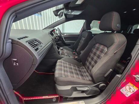 Volkswagen Golf 2.0 TSI GTI Performance Hatchback 5dr Petrol DSG Euro 6 (s/s) (245 ps) 8