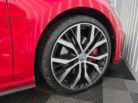 Volkswagen Golf 2.0 TSI GTI Performance Hatchback 5dr Petrol DSG Euro 6 (s/s) (245 ps) 17