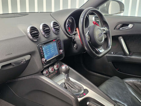 Audi TT 2.5 TFSI Plus Coupe 3dr Petrol S Tronic quattro Euro 5 (360 ps) 4