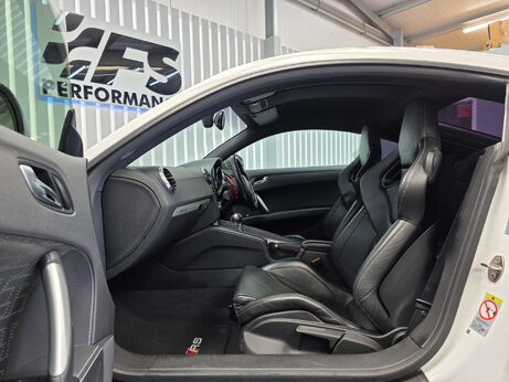 Audi TT 2.5 TFSI Plus Coupe 3dr Petrol S Tronic quattro Euro 5 (360 ps) 32