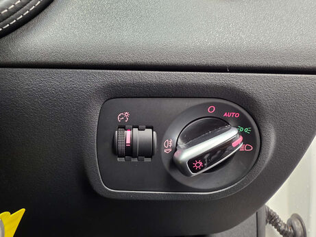 Audi TT 2.5 TFSI Plus Coupe 3dr Petrol S Tronic quattro Euro 5 (360 ps) 33