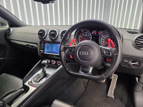 Audi TT 2.5 TFSI Plus Coupe 3dr Petrol S Tronic quattro Euro 5 (360 ps) 16
