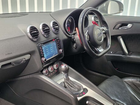 Audi TT 2.5 TFSI Plus Coupe 3dr Petrol S Tronic quattro Euro 5 (360 ps) 8
