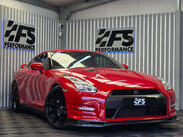 Nissan GT-R 3.8 V6 Premium Black Coupe 2dr Petrol Auto 4WD Euro 5 (550 ps) 1