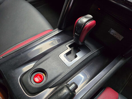 Nissan GT-R 3.8 V6 Premium Black Coupe 2dr Petrol Auto 4WD Euro 5 (550 ps) 6